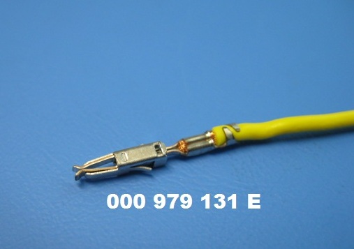 000979131E - Провод (сечение 1mm) c 2-мя плоскими разъемами (мама) 1.5 mm